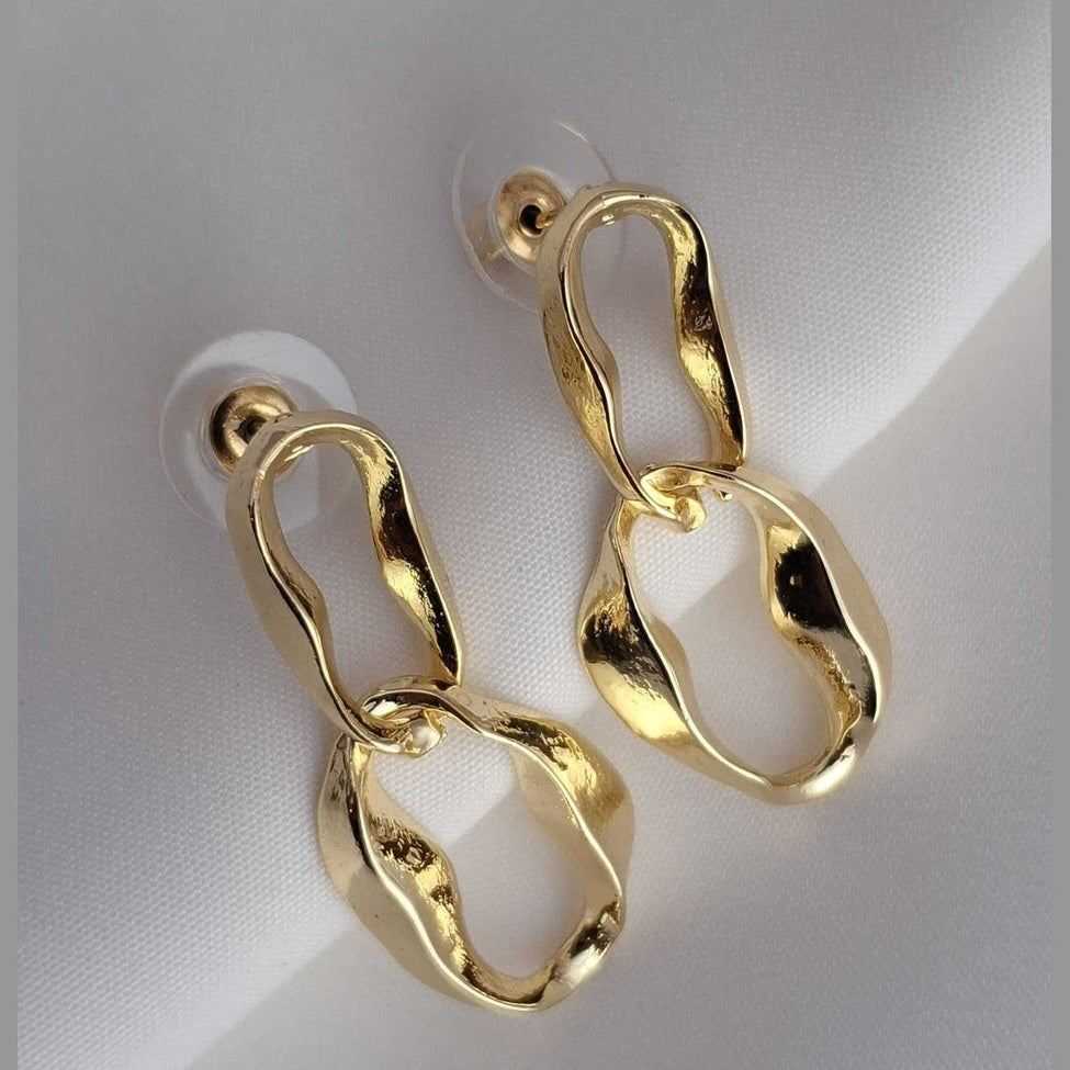 Anti-Tarnish Trendy & Stylish Earrings: Elevate Your Look with Modern Designs