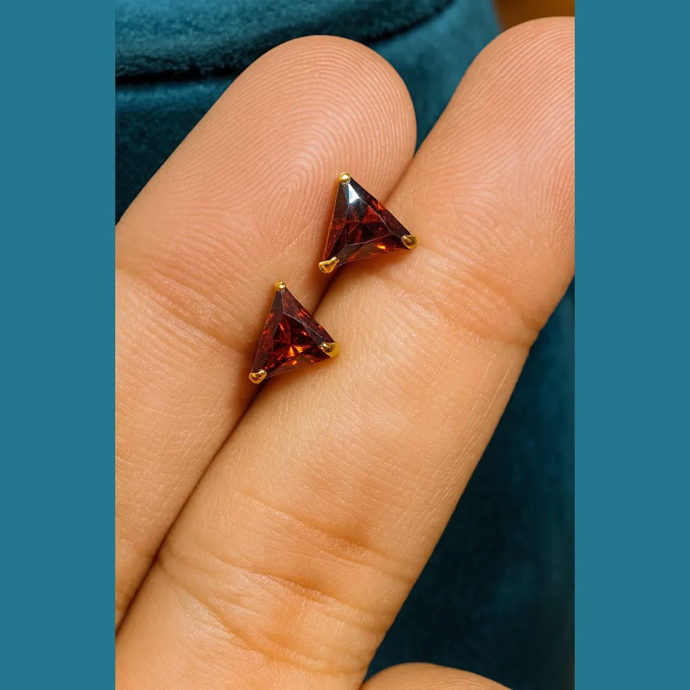 Trendy designer jewellery from ZHome — a fusion of Indian artistry and modern fashion, suitable for every occasion and outfit.