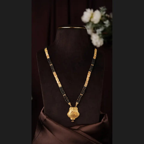 Antique Gold-Plated Temple Jewellery Set for Brides – Traditional South Indian Look