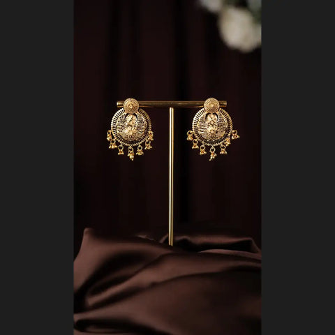 Antique Gold-Plated Temple Jewellery Set for Brides – Traditional South Indian Look