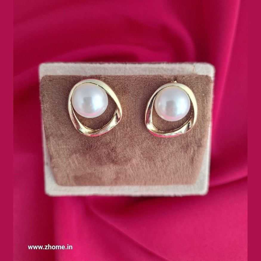 Anti-Tarnish Unique Design Pearl Earrings – Timeless Beauty