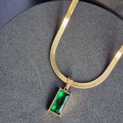 Antitarnish Stainless Steel Gold-Plated Exquisite Short Necklace Chain with Pendant – Real Gold Look Design for Parties & Special Events