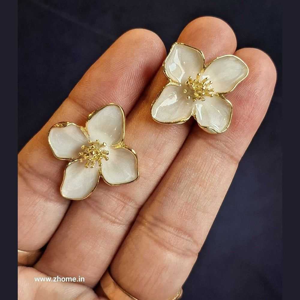 Elegant Anti-Tarnish Floral Design in Metallic Hues