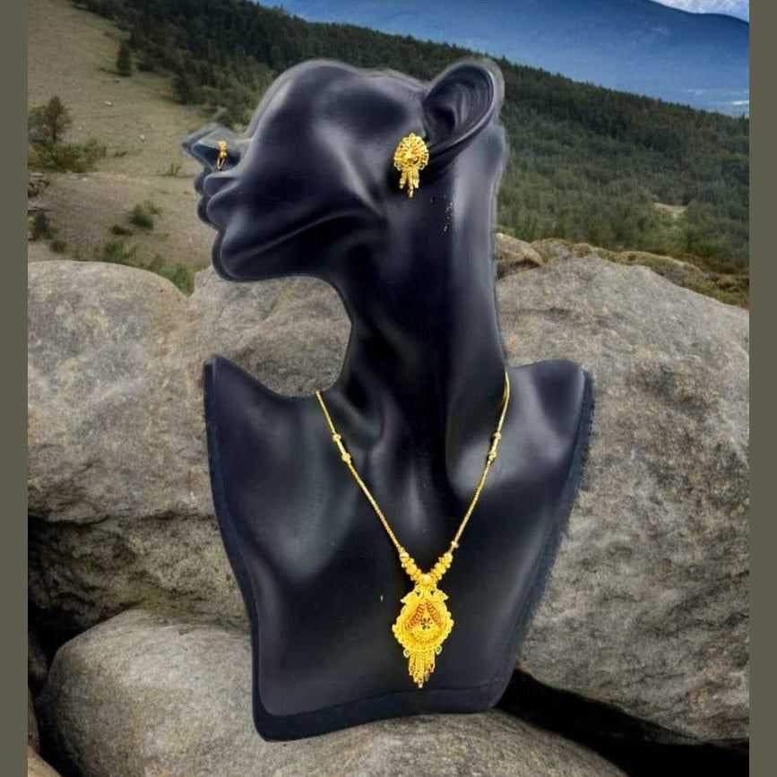 Elegant Gold-Plated Chain Pendants – Timeless Beauty for Every Occasion