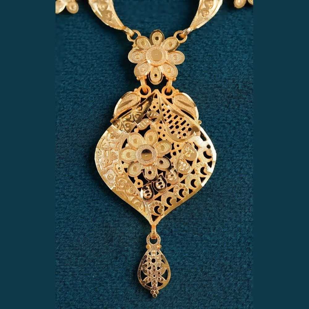 Elegant Gold-Plated Floral Filigree Necklace for Bridal and Festive Wear
