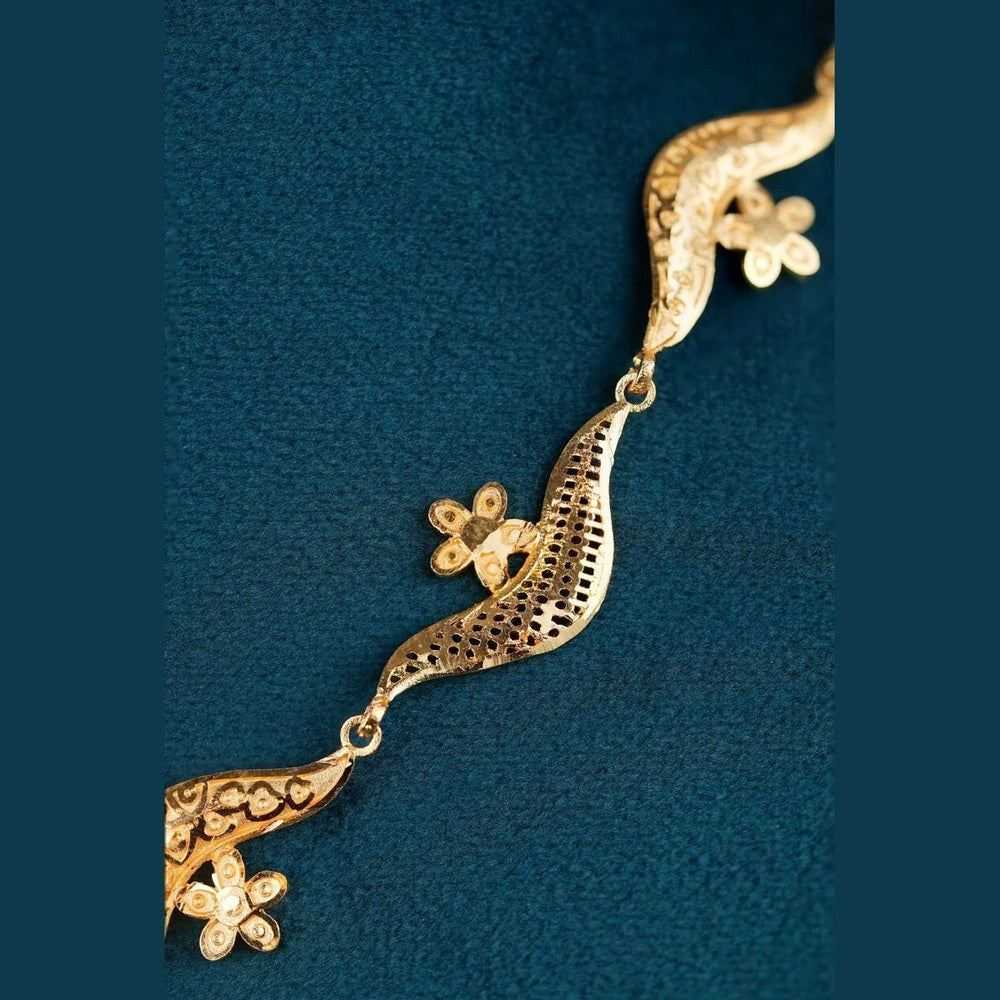 Elegant Gold-Plated Floral Filigree Necklace for Bridal and Festive Wear