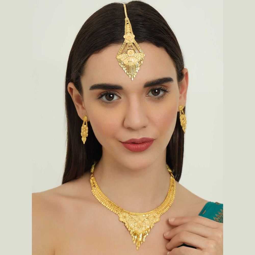 Radiant 22K Gold-Plated Necklace with Maang Tikka Set