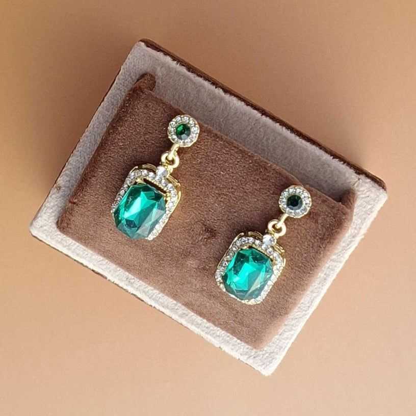 Trendy & Stylish Earrings: Elevate Your Look with Modern Designs