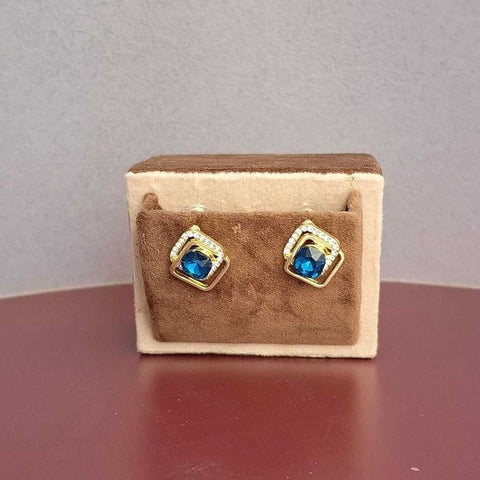 Trendy & Stylish Earrings: Elevate Your Look with Modern Designs