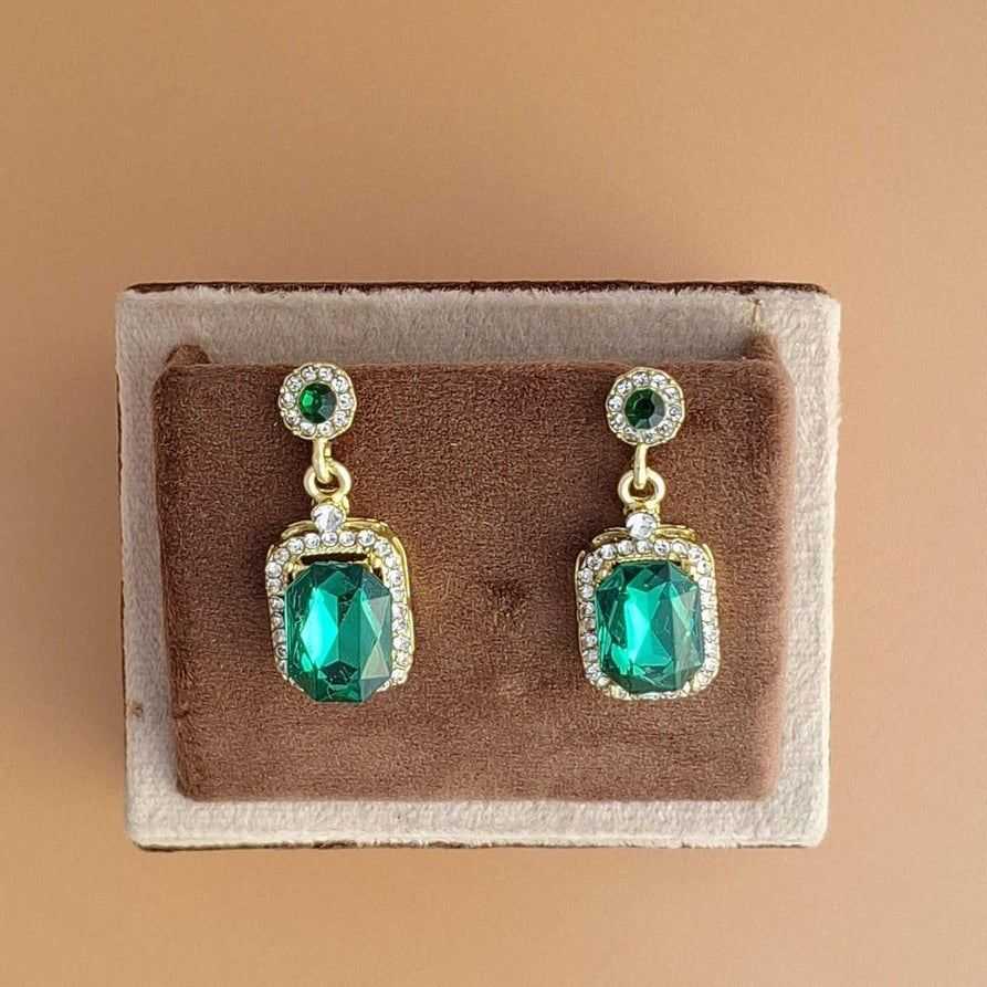 Trendy & Stylish Earrings: Elevate Your Look with Modern Designs