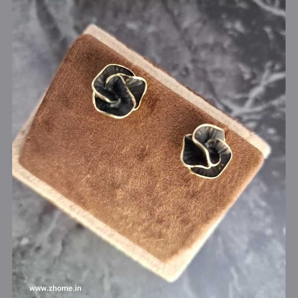 Trendy & Stylish Earrings: Elevate Your Look with Modern Designs