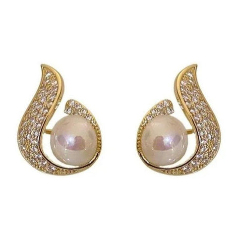Trendy & Stylish Earrings: Elevate Your Look with Modern Designs
