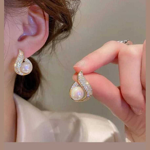Trendy & Stylish Earrings: Elevate Your Look with Modern Designs