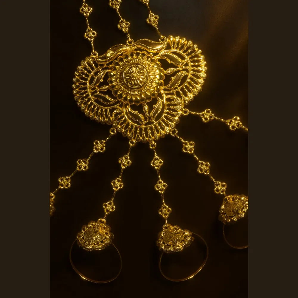 Royal Handmade Golden Haathphool – Bridal Hand Harness Jewellery