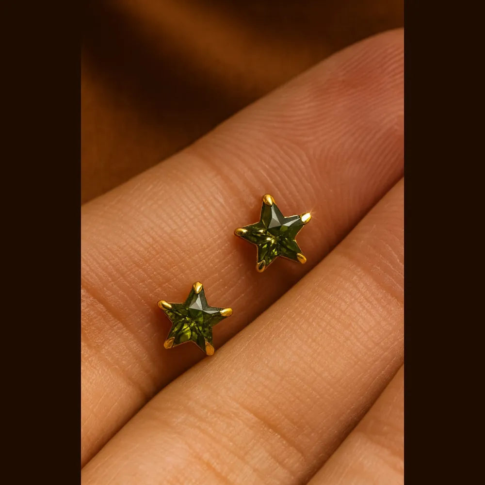 Women’s green star crystal stud earrings with real gold plating, handcrafted on a copper and brass base. These pushback earrings feature a glossy green gemstone in a star shape, offering a modern yet elegant look. Perfect for daily wear, parties, or gifting – from ZHome, Real, Good-Looking Jewellery.