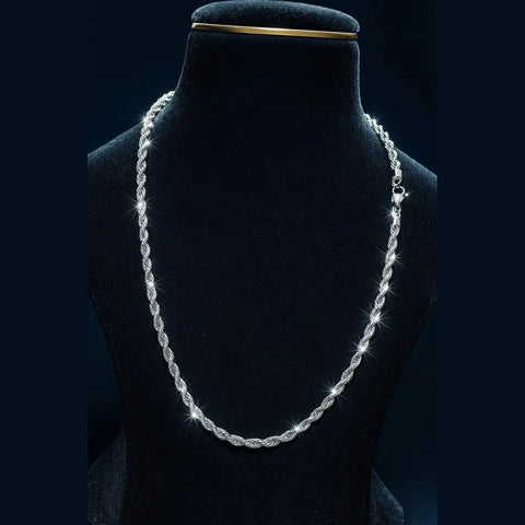 Stylish Unisex Silver-Plated Chain – Timeless Elegance for Every Occasion