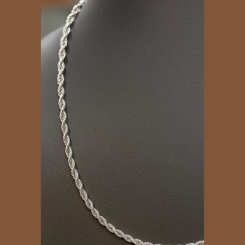 Stylish Unisex Silver-Plated Chain – Timeless Elegance for Every Occasion