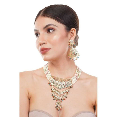 Eternal Glow: Gold-Inspired Elegance Necklace