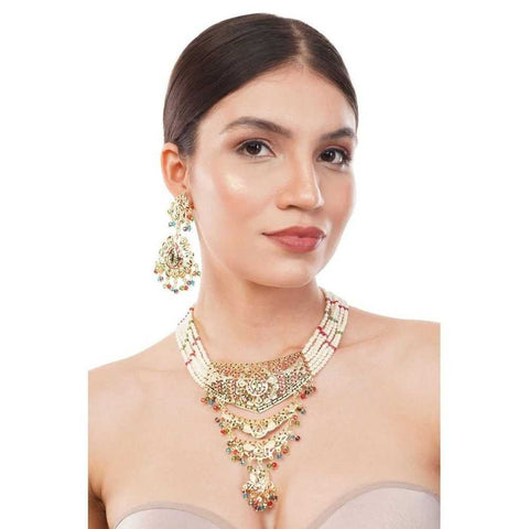 Eternal Glow: Gold-Inspired Elegance Necklace
