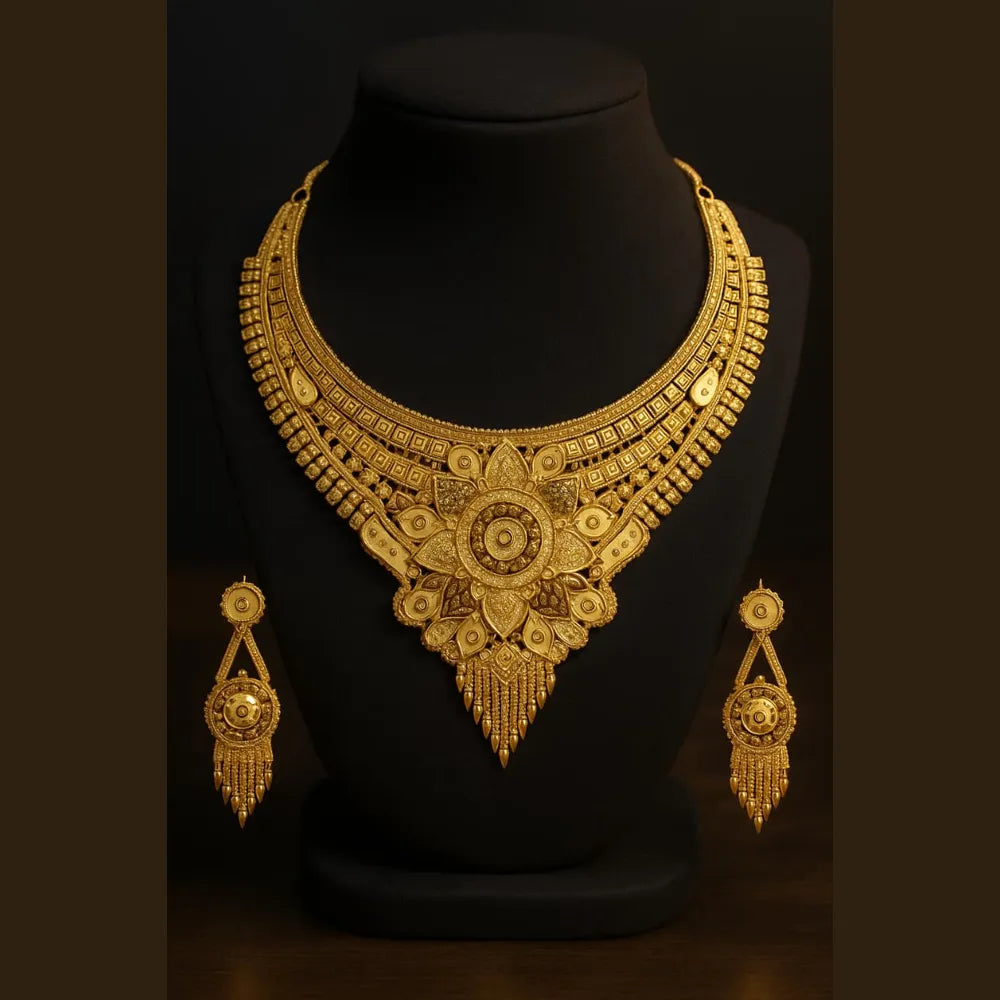 ZHome matte gold 1-gram short necklace close-up – intricate handcrafted detailing