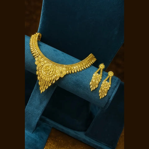 Radiant 22K Gold-Plated Necklace – A Timeless Elegance