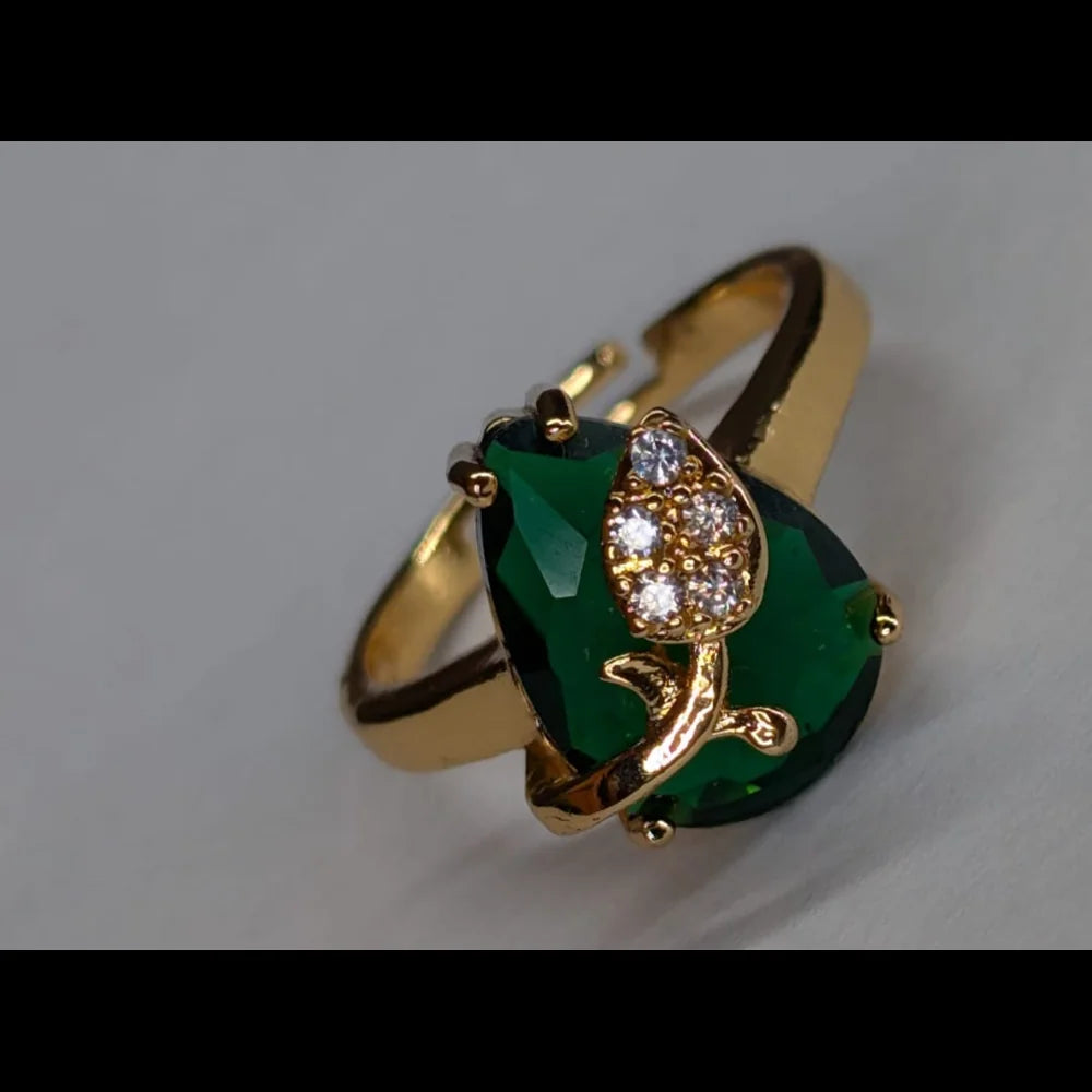 Elegant green crystal ring with free-size fit