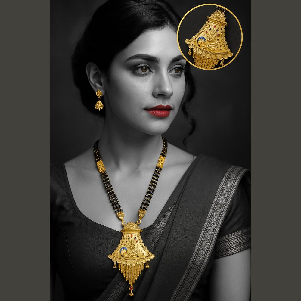 ZHOME Tripal Layar Mangalsutra monochrome portrait – RealGold finish focus
