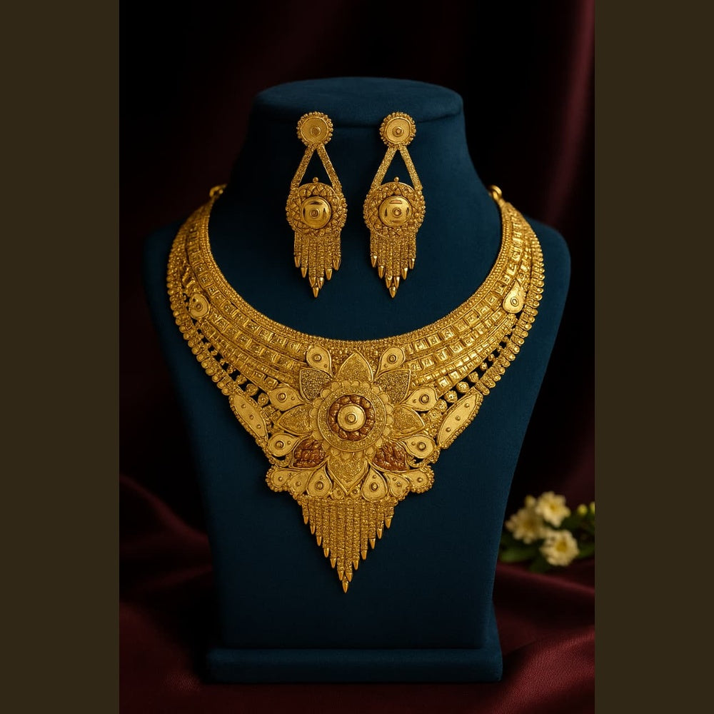 ZHOME Gold Necklace on dark velvet dummy – detailed RealGold Fine Work handcrafted design