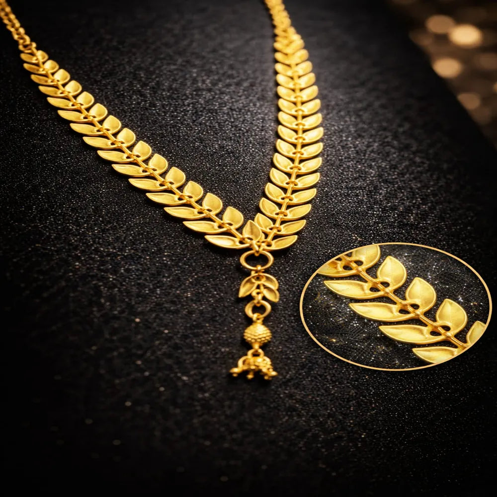 Elegant Leaf Design Short Gold Plated Neck Chain for Women (18 Inch)