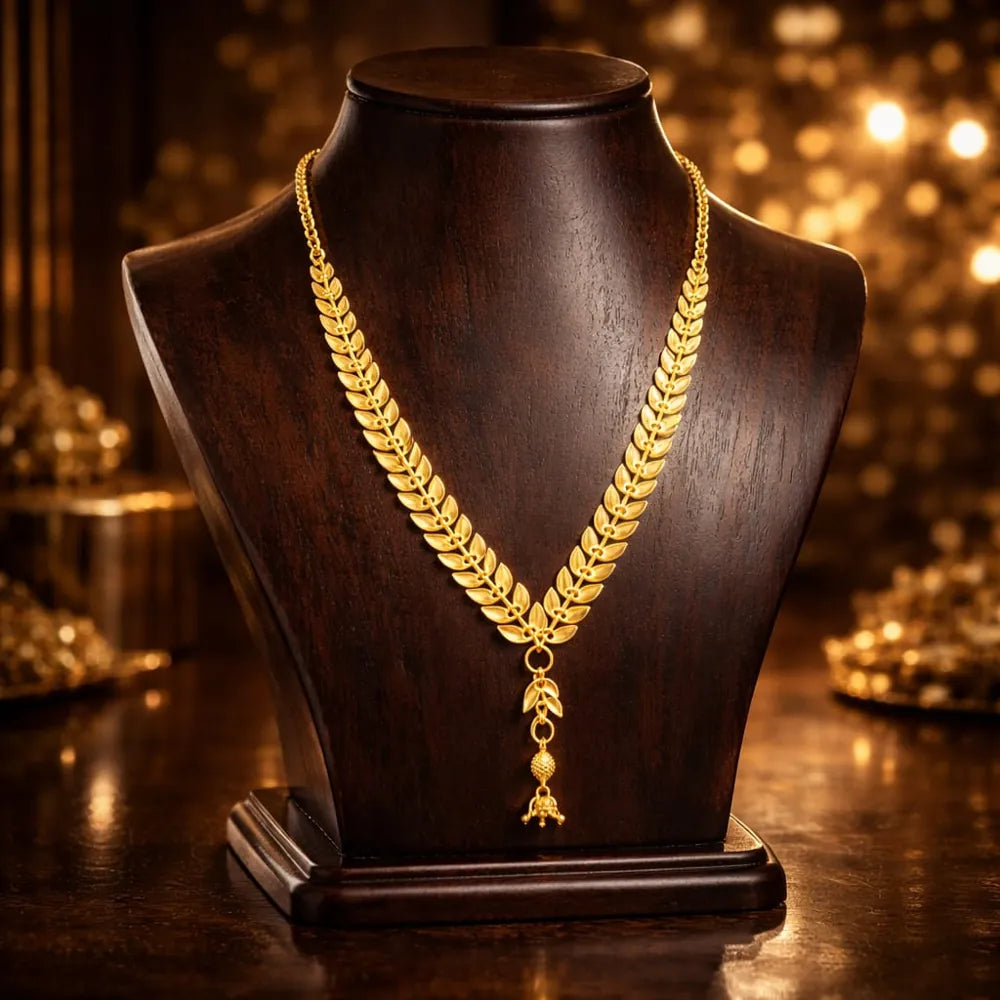 Elegant Leaf Design Short Gold Plated Neck Chain for Women (18 Inch)